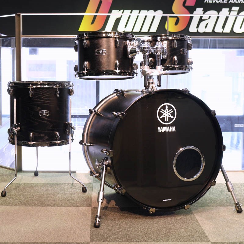 YAMAHA Live Custom 4pc Drum Kit - Black Wood BD22，TT10&12，FT14の画像